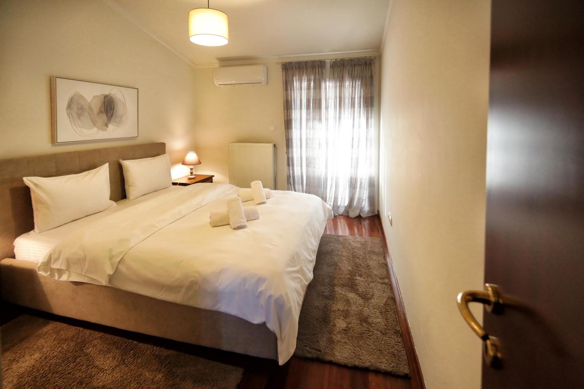 Swan Lake Front Apartment Kastoria Ngoại thất bức ảnh