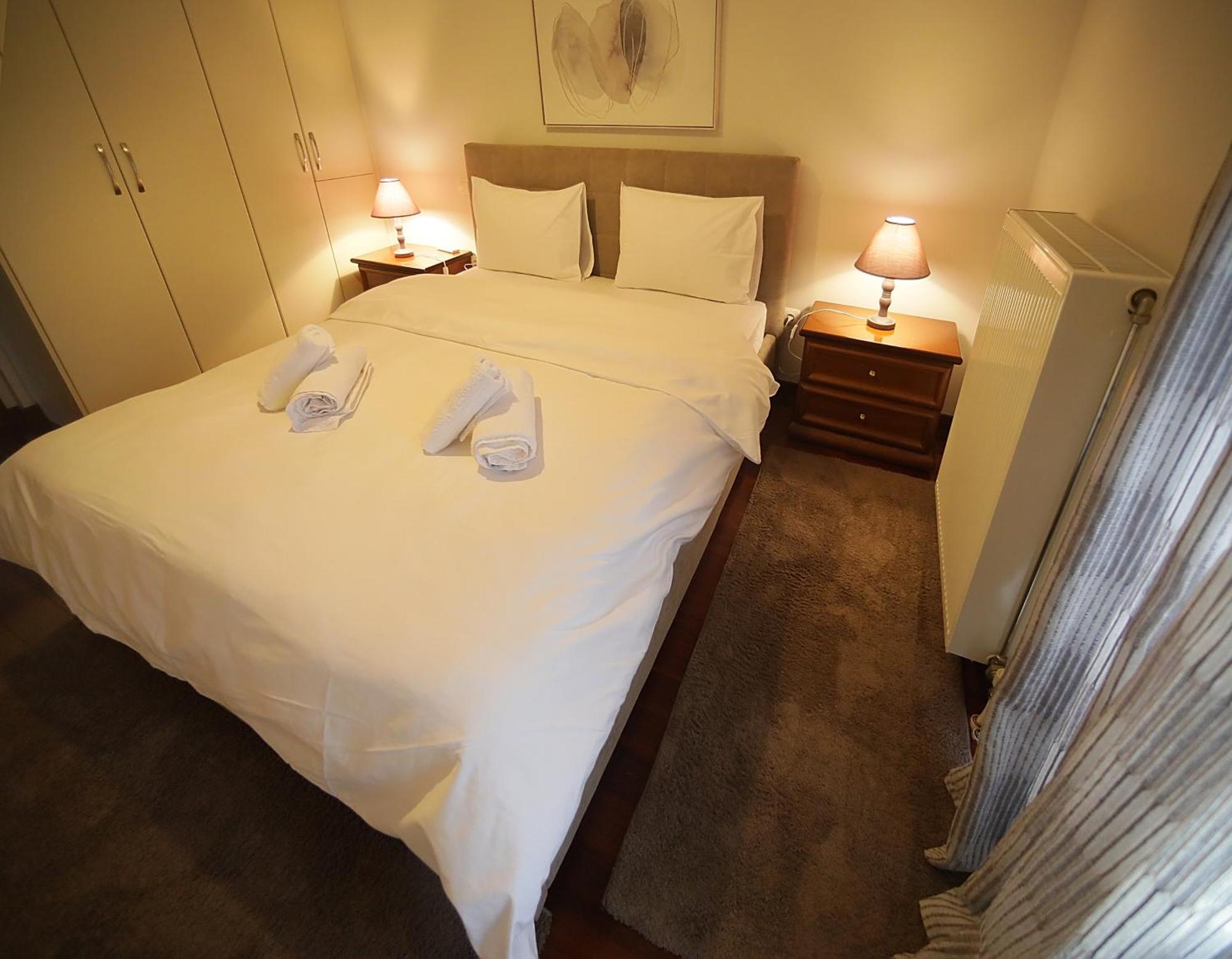 Swan Lake Front Apartment Kastoria Ngoại thất bức ảnh