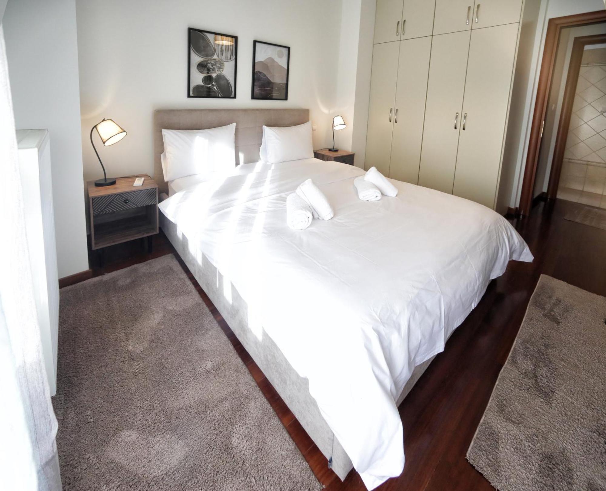 Swan Lake Front Apartment Kastoria Ngoại thất bức ảnh